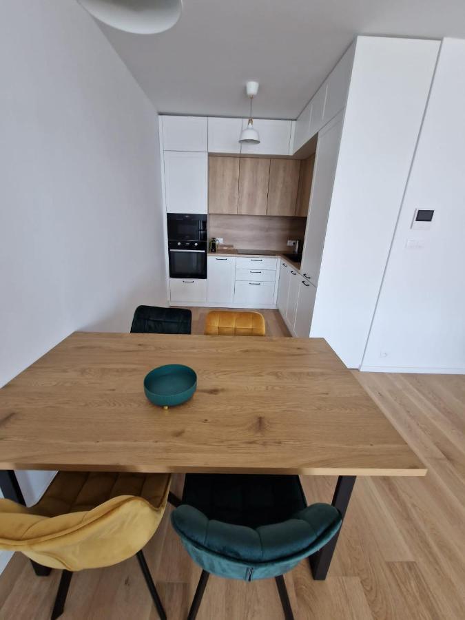 New Downtown Apartment Couple Minute From The Old Town Bratislava Exterior foto