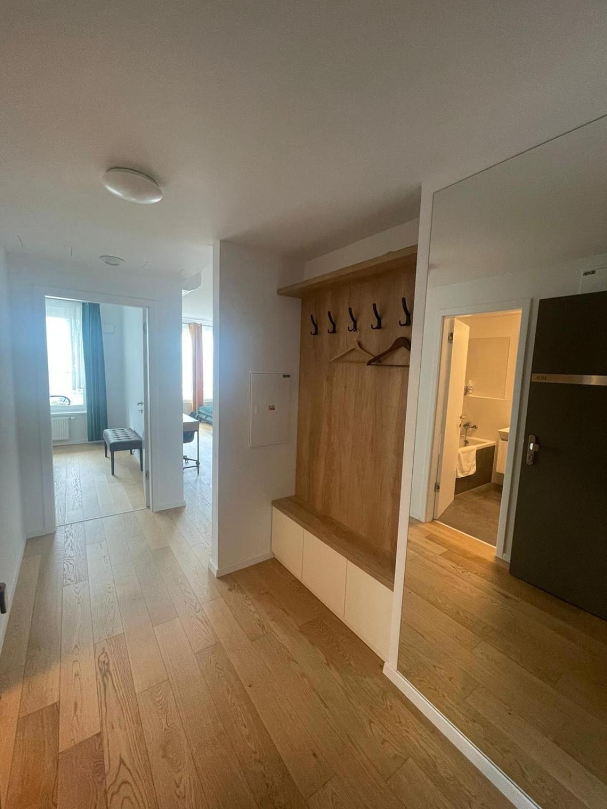 New Downtown Apartment Couple Minute From The Old Town Bratislava Exterior foto